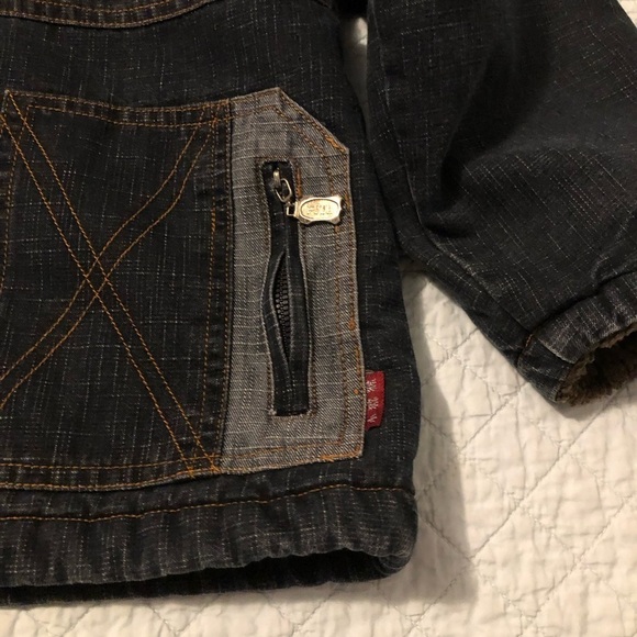 Denim barn chore jacket. Boys small. - Picture 6 of 12